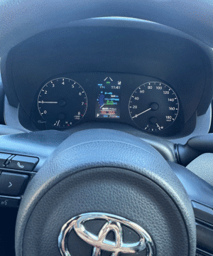 inspect-car-dashboard-interior-japan-tiewjung