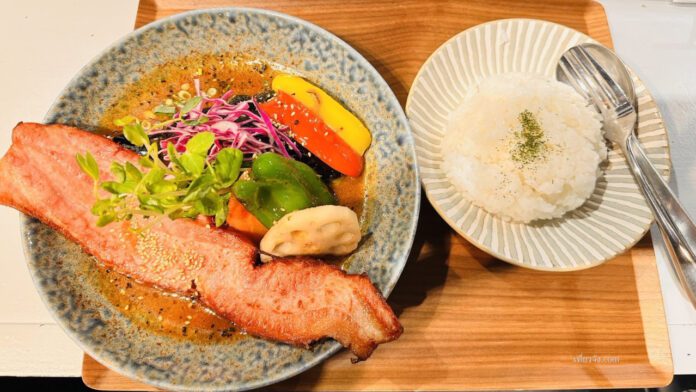 King Bear Higashikawa Karaage Soup Curry ฮอกไกโด